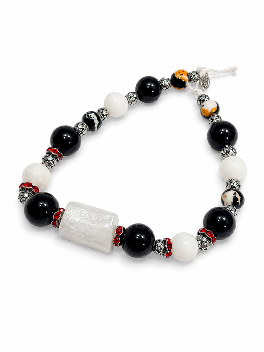 🌙 Midnight Eclipse Bracelet